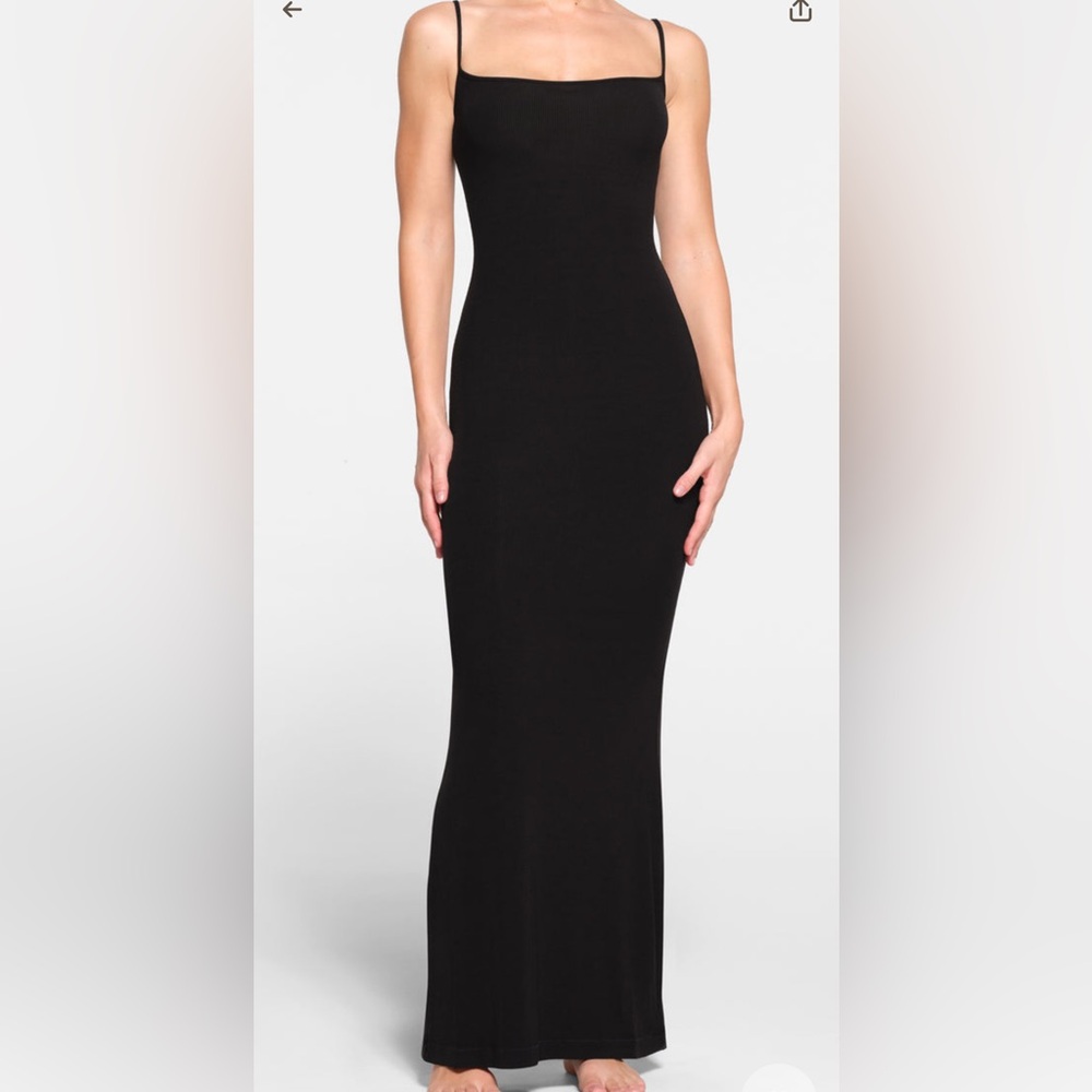 NWT Skims Slip dress. Never worn. Black. Size Medium.